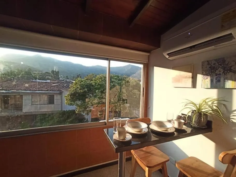 Cozy Apartment With All You Need! Cali