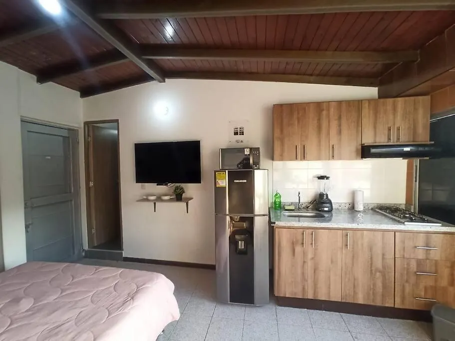 Cozy Apartment With All You Need! Cali